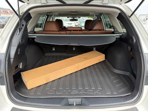 Used 2018 Subaru Outback 2.5i Touring w/ Popular Package #3 AWD/4WD image 25
