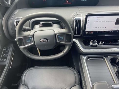 New 2026 Ford Expedition Platinum AWD/4WD image 9