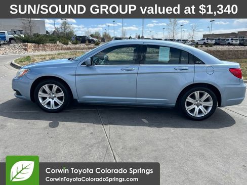 Used 2012 Chrysler 200 Touring w/ Sun/Sound Group FWD image 4