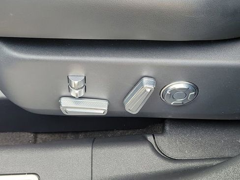 Used 2025 Lincoln Nautilus Reserve AWD/4WD image 7