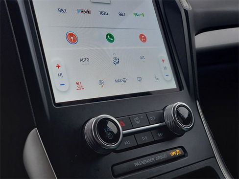 Certified 2024 Ford Edge SEL w/ Convenience Package image 20