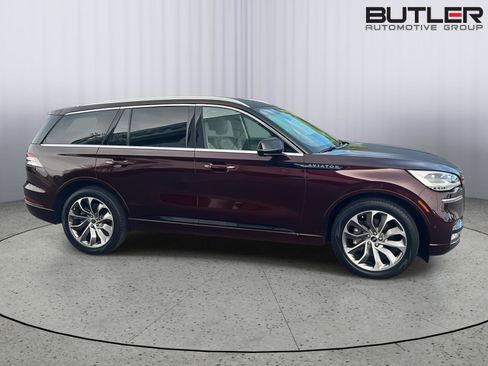 Used 2022 Lincoln Aviator Grand Touring w/ Equipment Group 301A AWD/4WD image 7