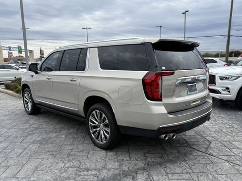 Used 2021 GMC Yukon XL Denali w/ Denali Premium Package image 5