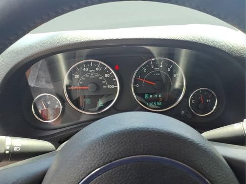 Used 2013 Jeep Wrangler Unlimited Sahara w/ Connectivity Group AWD/4WD image 17