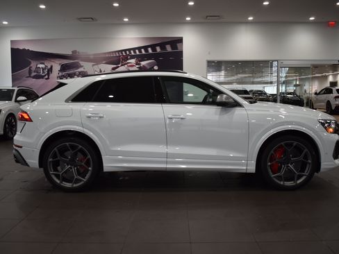 New 2026 Audi RS Q8 performance image 11