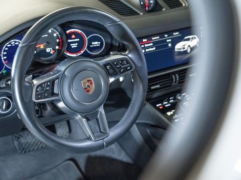 Certified 2023 Porsche Cayenne AWD/4WD image 14