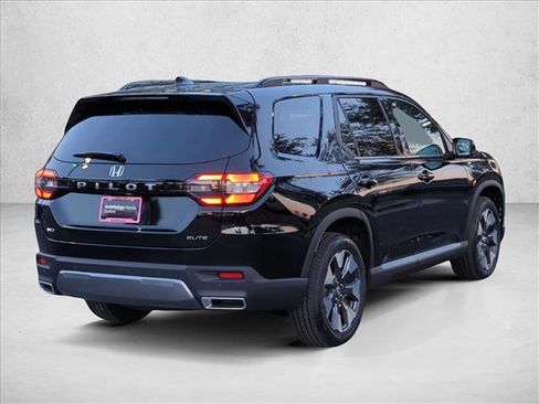 New 2026 Honda Pilot Elite image 2