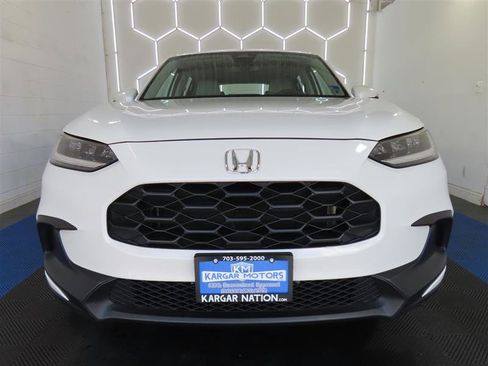 Used 2024 Honda HR-V LX image 3