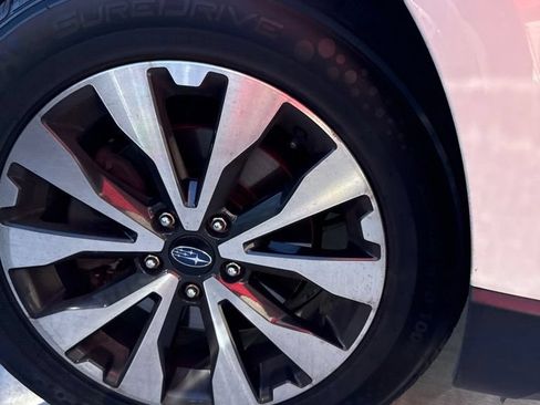 Used 2017 Subaru Outback 2.5i Limited AWD/4WD image 10