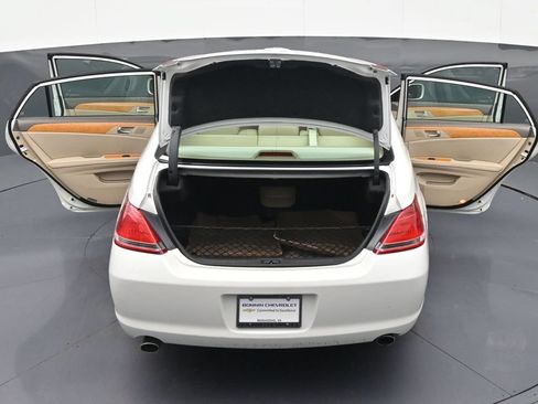 Used 2005 Toyota Avalon XLS FWD image 40