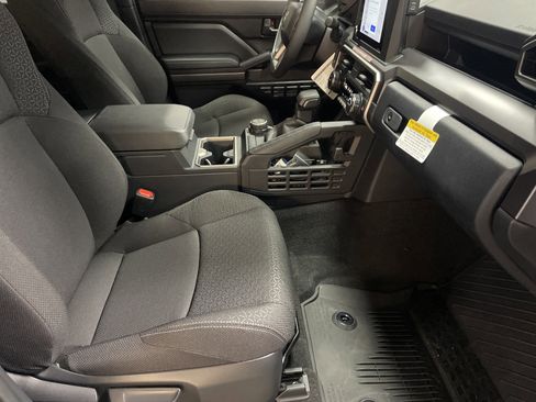 Certified 2025 Toyota 4Runner SR5 image 35