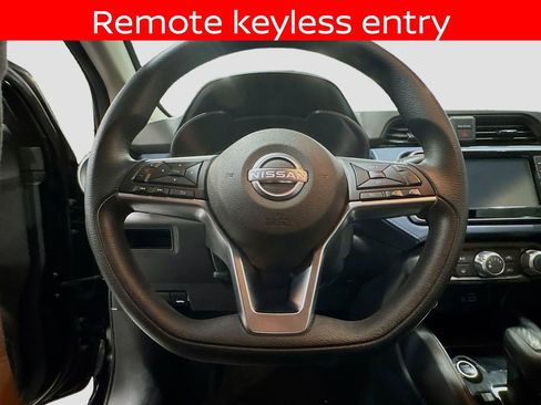 Used 2025 Nissan Versa SV FWD image 11