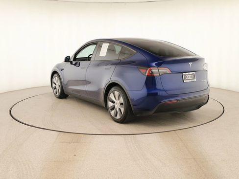 Used 2021 Tesla Model Y Long Range AWD/4WD image 4