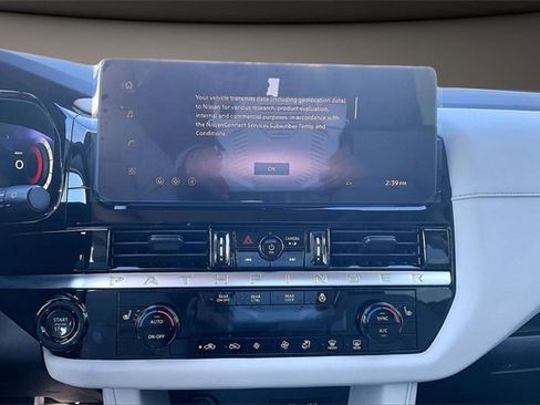 New 2026 Nissan Pathfinder SL image 6