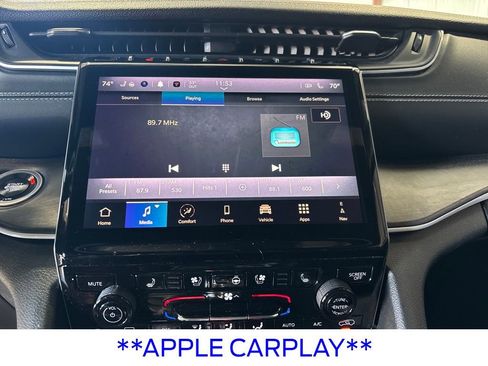 Used 2024 Jeep Grand Cherokee L Limited w/ Luxury Tech Group II image 14