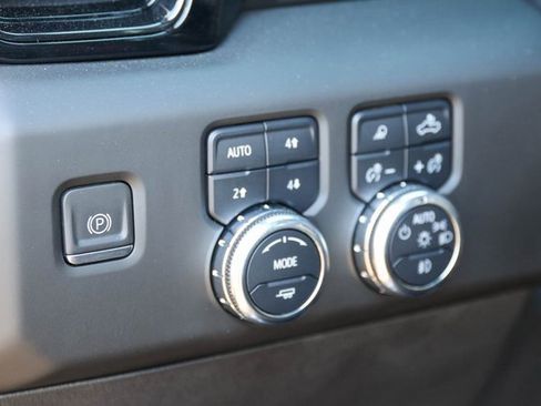 Used 2024 GMC Sierra 2500 AT4 w/ Snow Plow Prep/Camper Package image 12