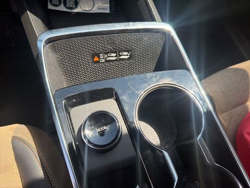 Used 2025 Chevrolet Equinox ACTIV image 10