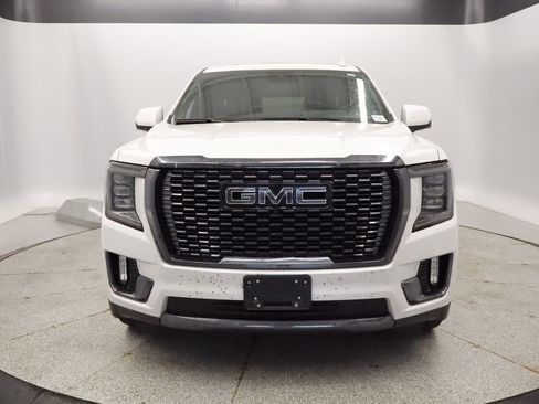 Used 2023 GMC Yukon Denali Ultimate AWD/4WD image 2