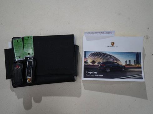 Used 2021 Porsche Cayenne GTS image 71