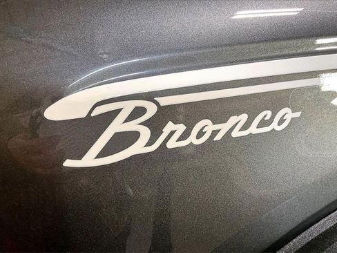 New 2025 Ford Bronco Heritage Edition image 9