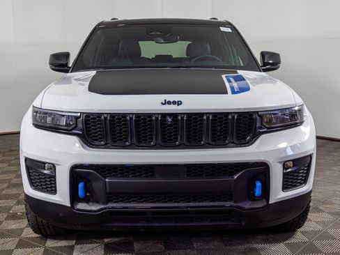 Used 2022 Jeep Grand Cherokee Trailhawk AWD/4WD image 14