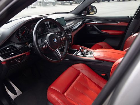 Used 2015 BMW X6 M image 8