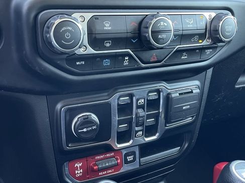 Used 2023 Jeep Wrangler Unlimited Rubicon 4xe AWD/4WD image 19
