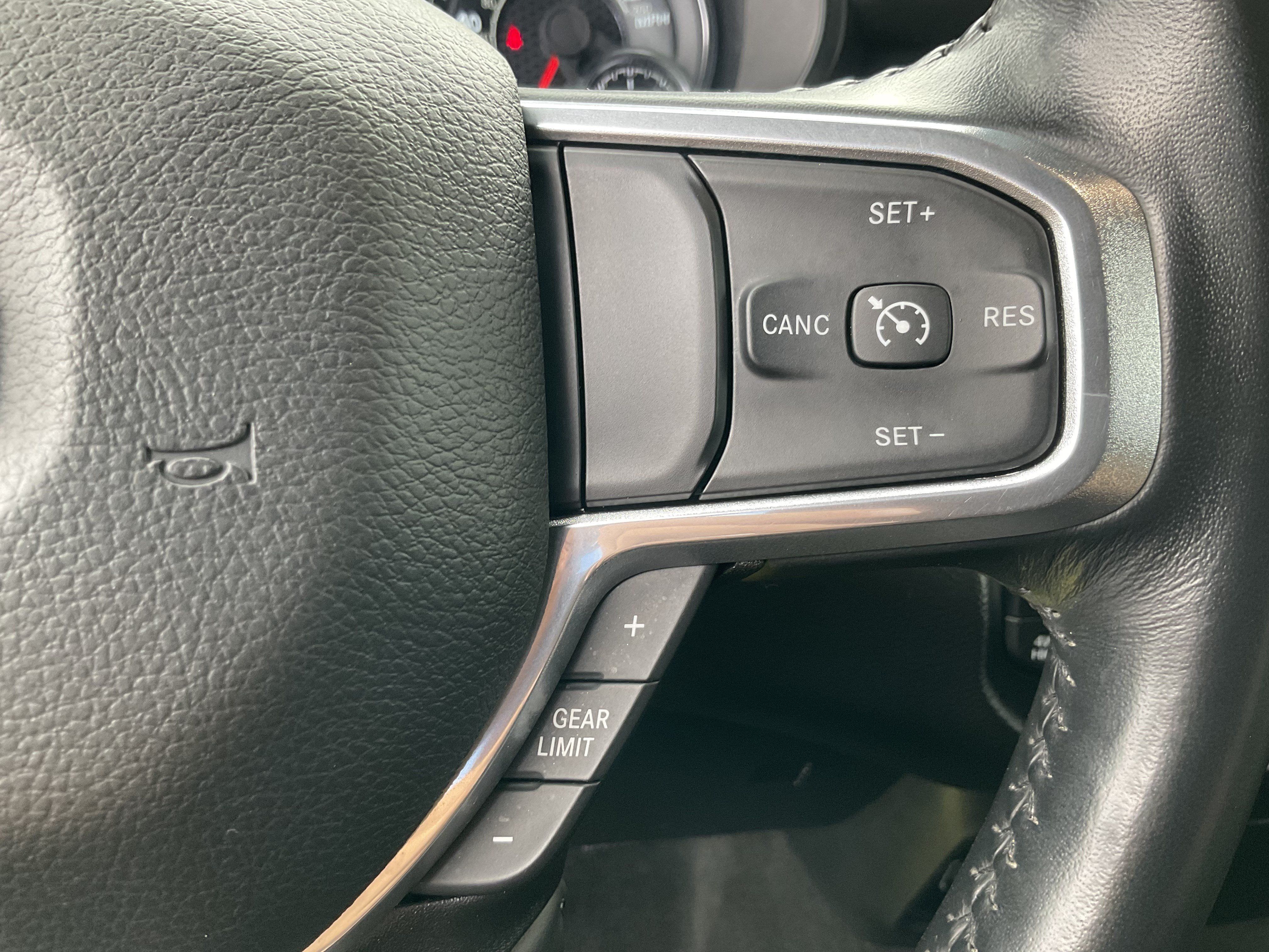 Used 2023 RAM 1500 Laramie AWD/4WD image 34