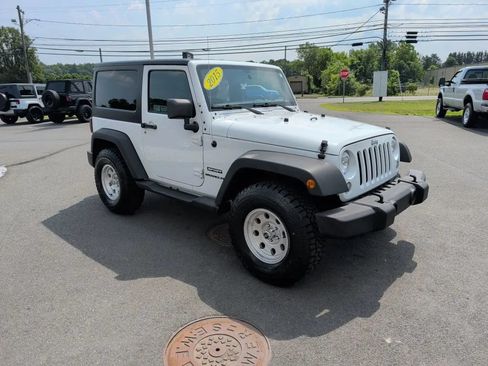 Used 2015 Jeep Wrangler Sport AWD/4WD image 4