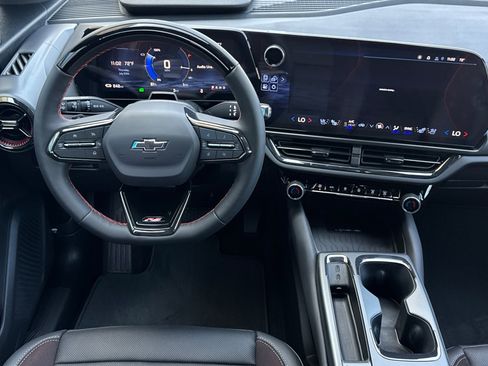 New 2025 Chevrolet Equinox EV RS image 14