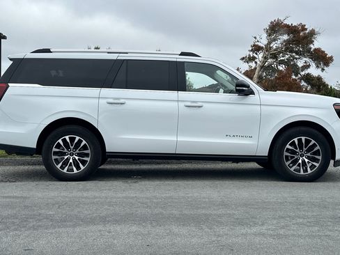 Used 2025 Ford Expedition Max Platinum AWD/4WD image 6