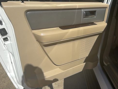 Used 2013 Ford Expedition EL XLT image 10
