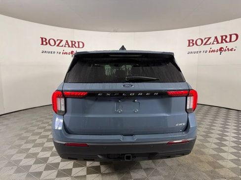 Used 2026 Ford Explorer Active AWD/4WD image 7