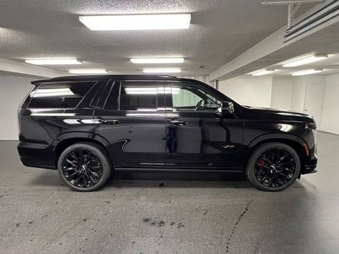 New 2026 Cadillac Escalade V w/ LPO, ONYX Package AWD/4WD image 6