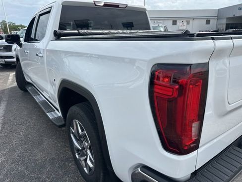 Used 2022 GMC Sierra 1500 SLT image 3