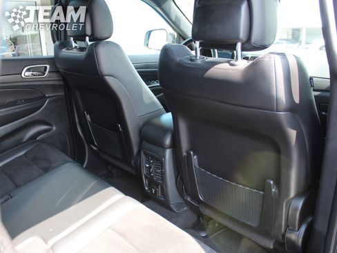 Used 2022 Jeep Grand Cherokee Laredo X image 25