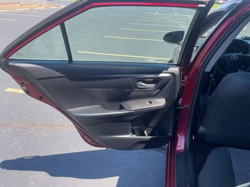 Used 2017 Toyota Camry LE FWD image 49