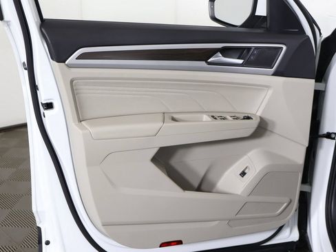 Used 2023 Volkswagen Atlas SE w/ Panoramic Sunroof Package AWD/4WD image 26