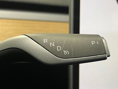 Used 2024 Tesla Model Y Long Range RWD image 24