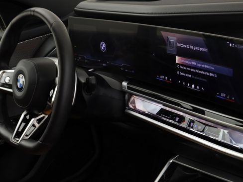 Certified 2025 BMW 740i xDrive image 21