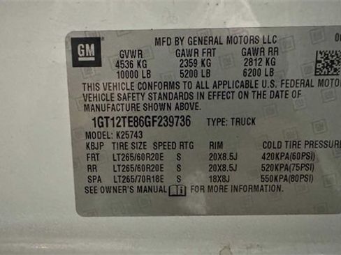 Used 2016 GMC Sierra 2500 SLT w/ Duramax Plus Package image 34