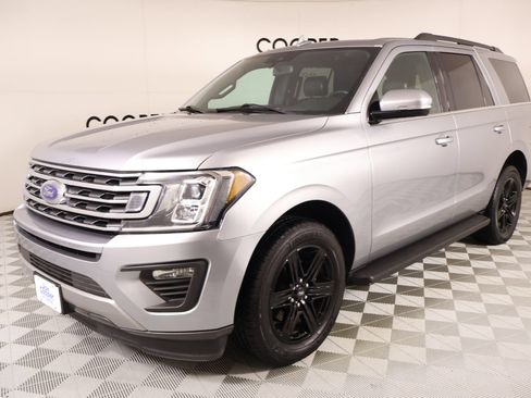 Used 2020 Ford Expedition XLT w/ Equipment Group 201A RWD image 9