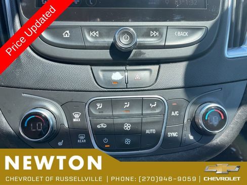 Used 2020 Chevrolet Malibu LT FWD image 12