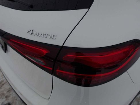 Used 2026 Mercedes-Benz GLC 300 4MATIC image 12