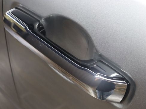 Used 2024 Toyota Tacoma Limited w/ Limited Package (LT) image 10