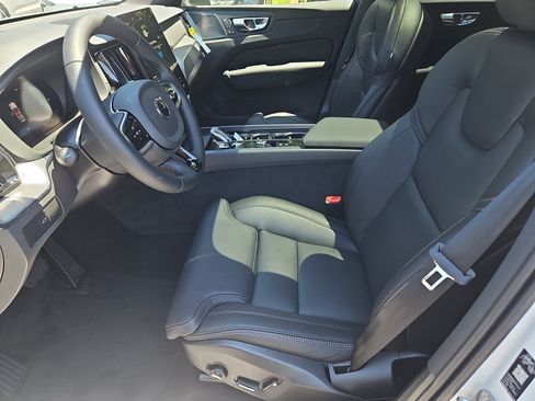 New 2026 Volvo XC60 B5 Ultra w/ Protection Package Premier AWD/4WD image 21