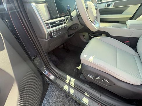 Used 2026 Hyundai Santa Fe SEL AWD/4WD image 8