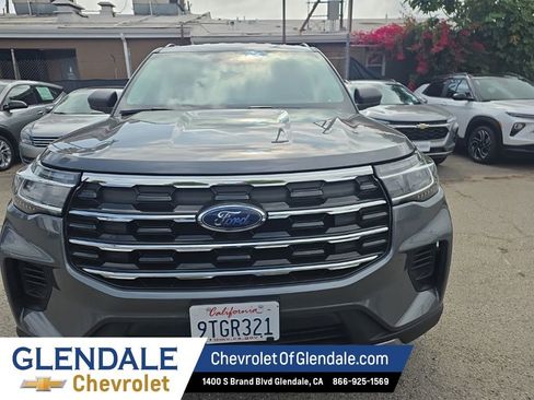 Used 2025 Ford Explorer Active RWD image 11