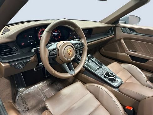 Used 2023 Porsche 911 Carrera GTS RWD image 17