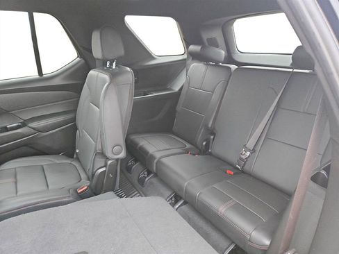 Used 2023 Chevrolet Traverse RS AWD/4WD image 32